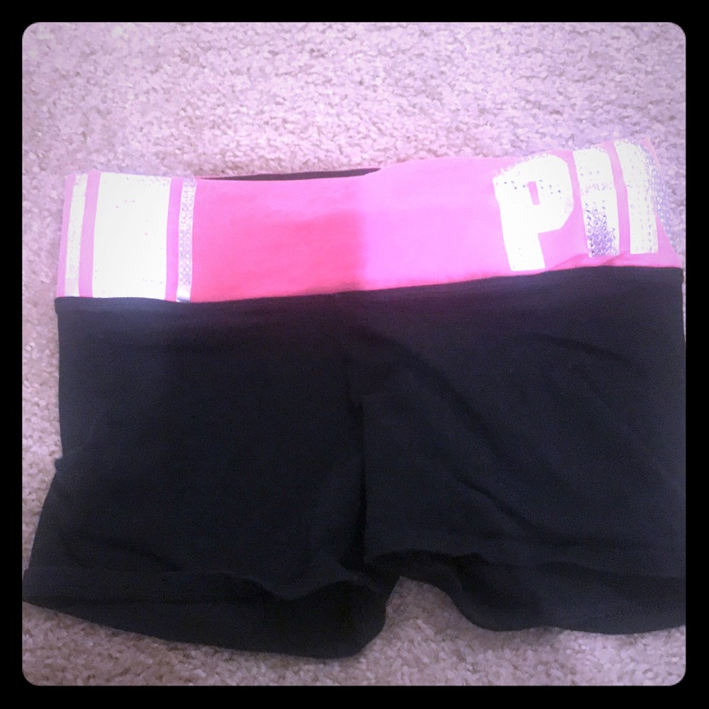 🤸🏾‍♀️VS Pink Yoga Short